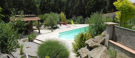 Piscine extérieure, piscine chauffée