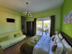 Family Studio, Sea View | In-room safe, blackout curtains, iron/ironing board, free WiFi - Paraskevi's Luxury Studios (Parga)