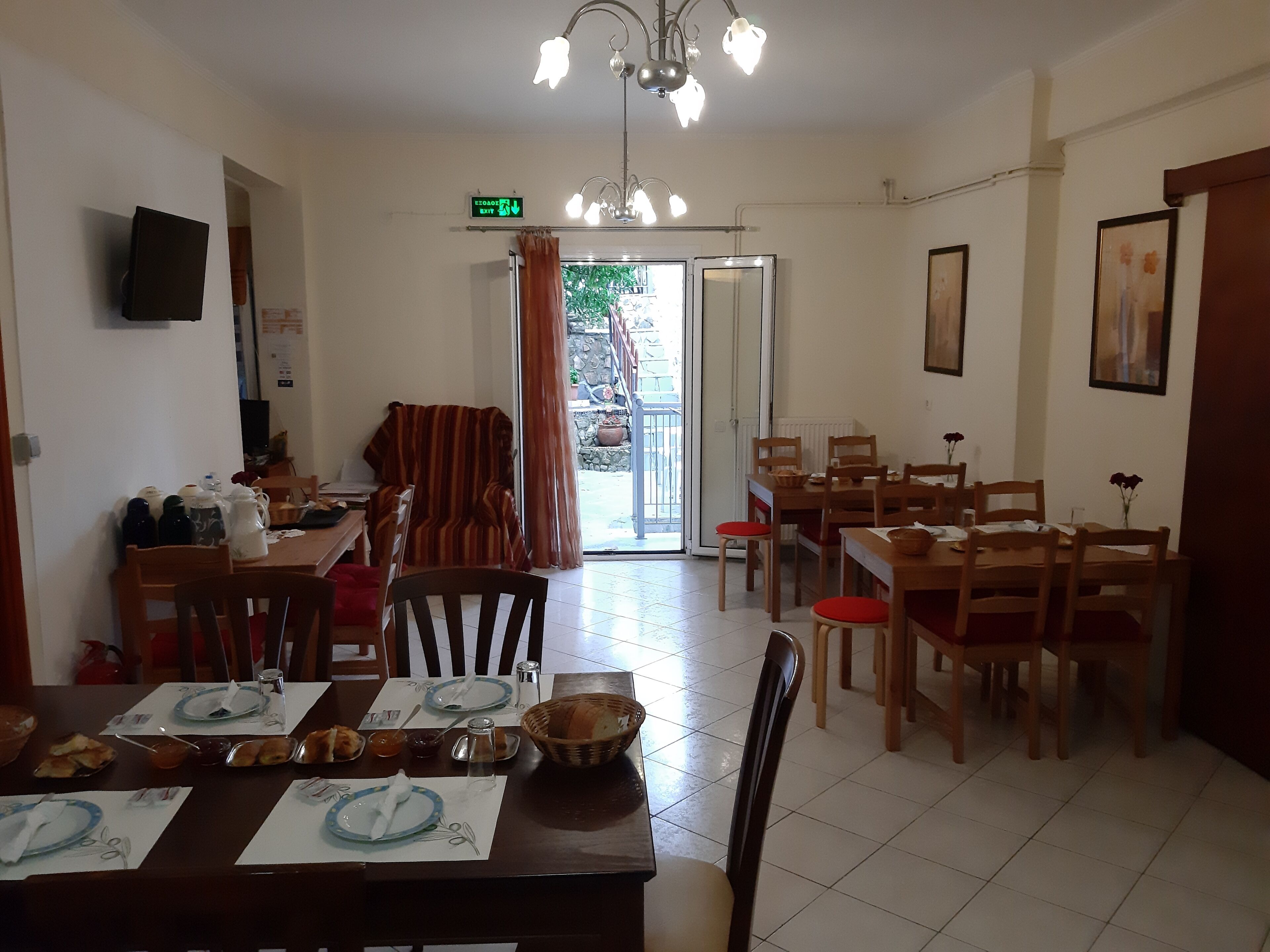 Bao gồm bữa sáng kiểu Âu hàng ngày 