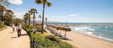 Beach nearby, sun-loungers, beach towels