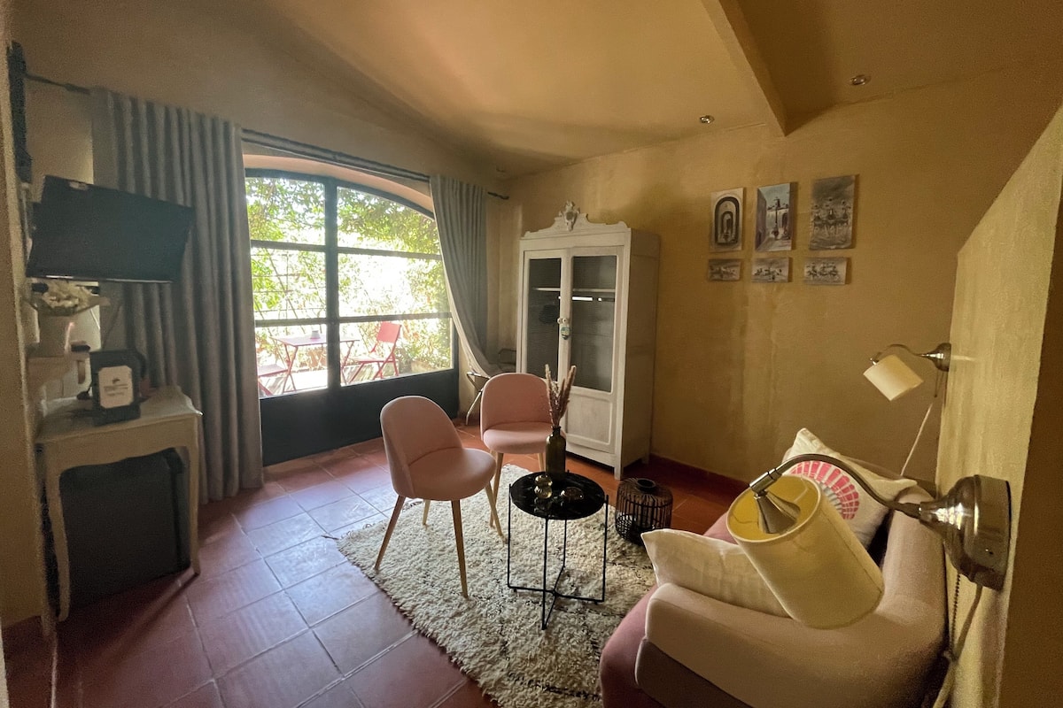 Junior tweepersoonskamer | 1 slaapkamer, lakens van Egyptisch katoen, luxe beddengoed