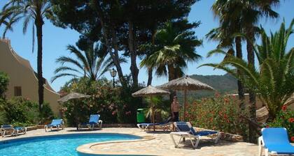 3 Bed detached Villa. Panoramic Views, Pool Golf Tennis Paddle-5G WiFi Smart TV