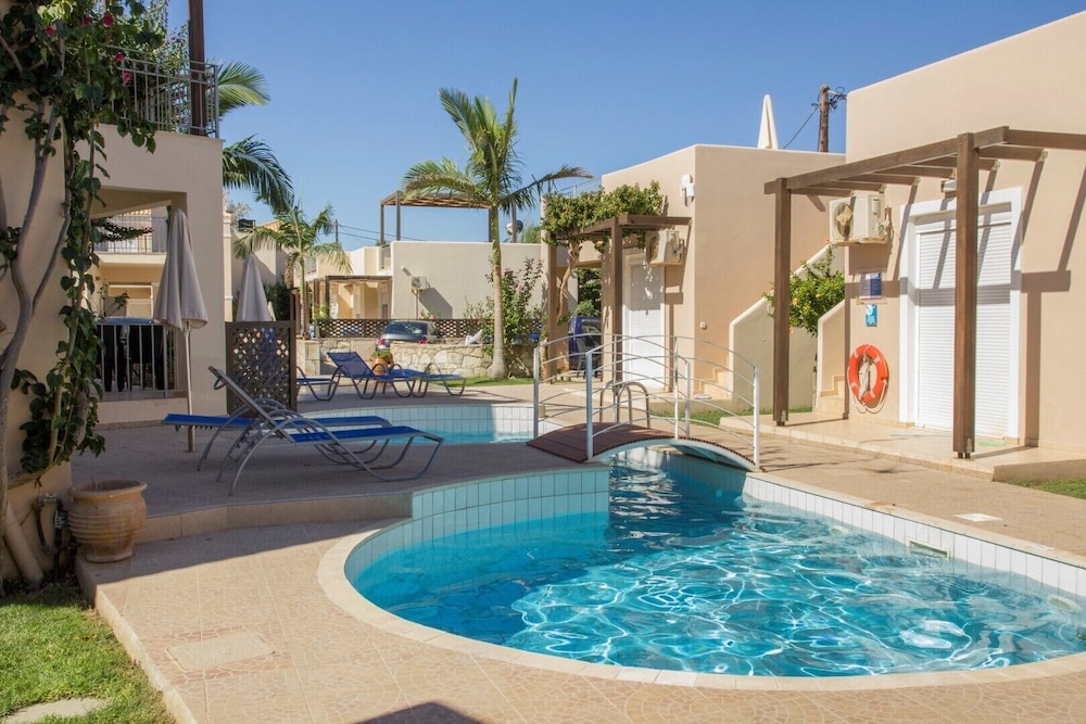 50mt To The Beach★roof Terrace Lounge★ Shared Pool - Creta