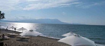 50mt to the beach★Roof terrace lounge★ Shared pool