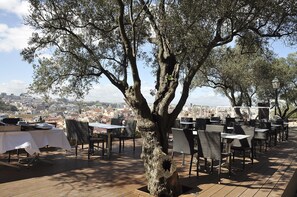 Servei de restauració a l'aire lliure