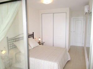 3 soverom, strykejern/-brett, wi-fi og sengetøy