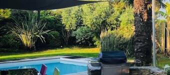 Ile D'Oleron: Magnificent architect-designed villa with swimming pool