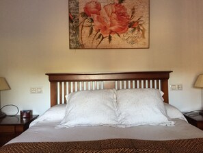 3 Schlafzimmer, Zimmersafe, Bügeleisen/Bügelbrett, kostenloses WLAN