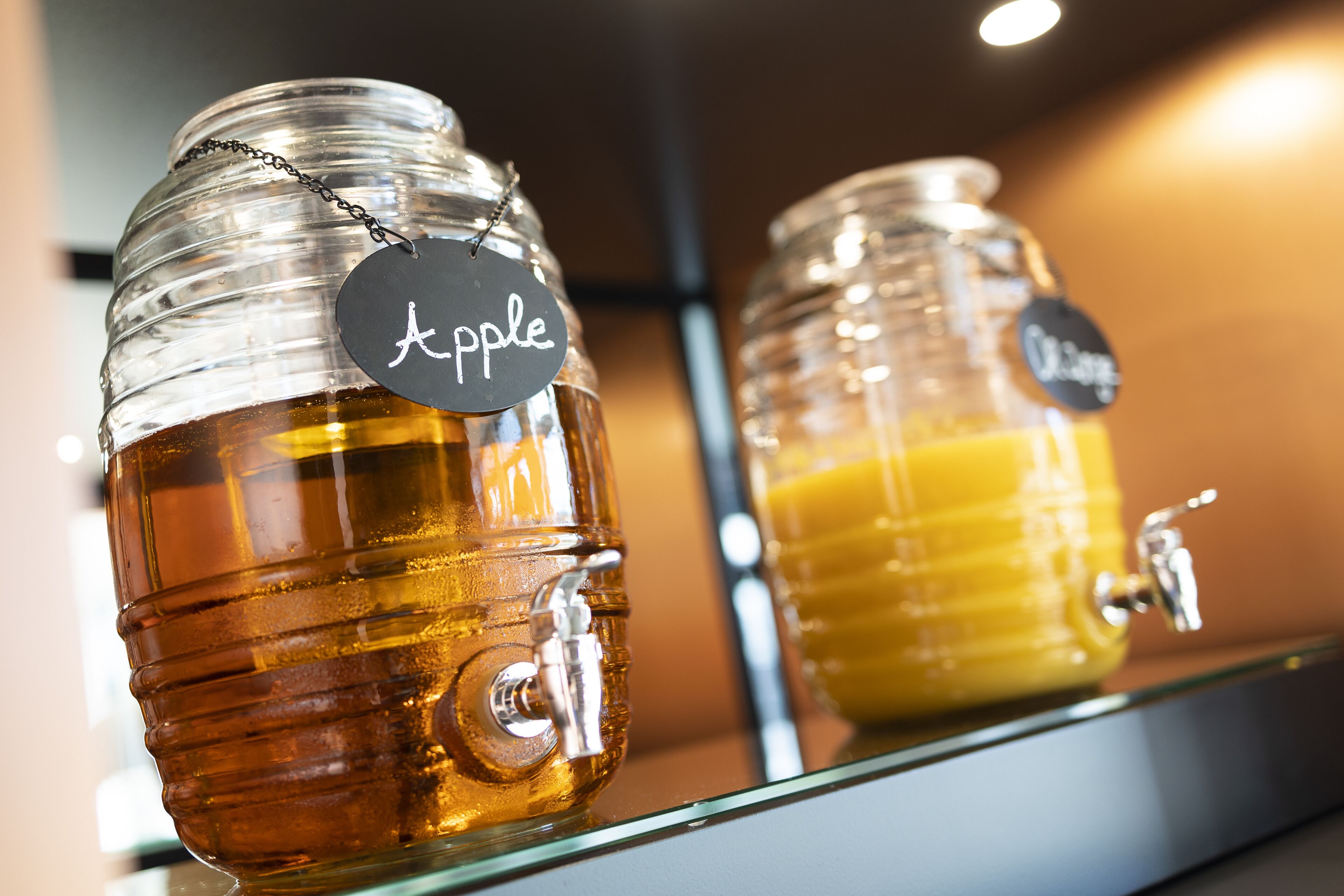 daily continental breakfast (eur 17 per person)