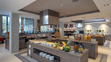 Daily buffet breakfast (EUR 25 per person)