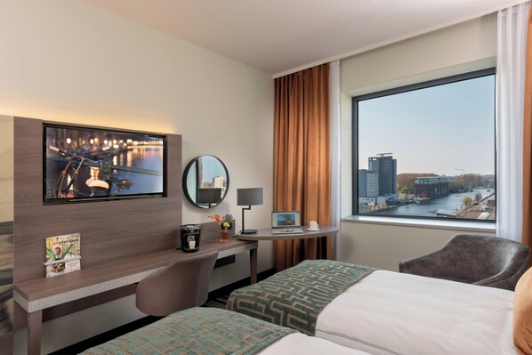 Comfort Room 1 Twin Bed | Property entrance - Leonardo Royal Hotel Amsterdam (Amsterdam)