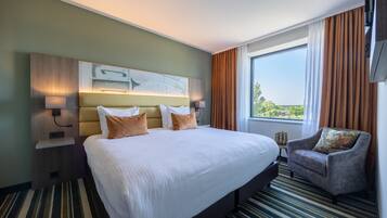 Minibar, in-room safe, desk, laptop workspace