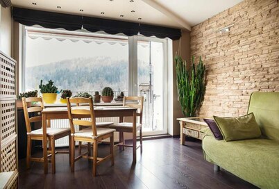 Luxurious apartment with panoramic mountain views