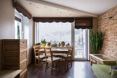 Luxurious apartment with panoramic mountain views