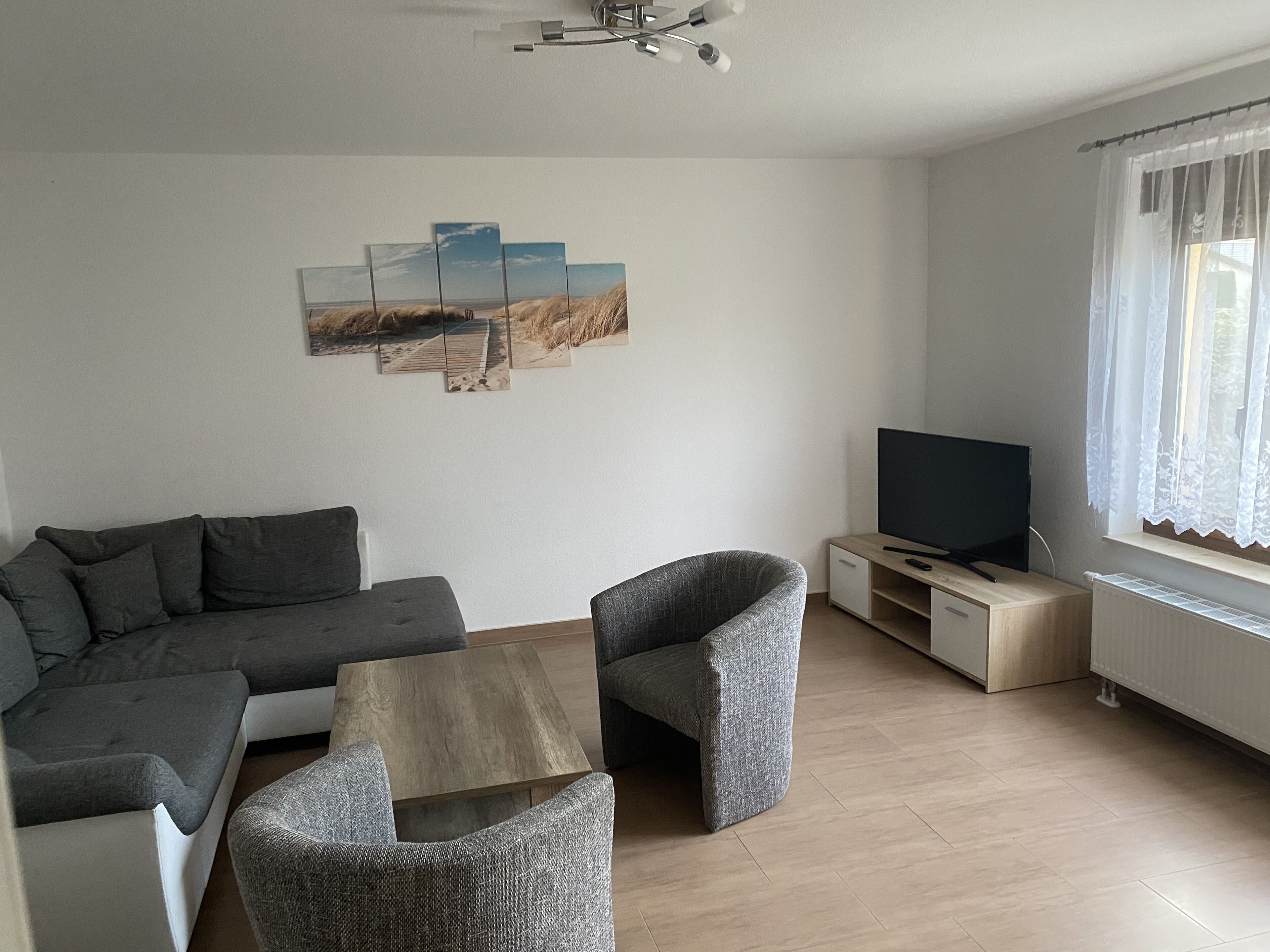 TV, fireplace, books, stereo