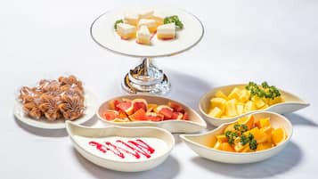 Sarapan prasmanan
