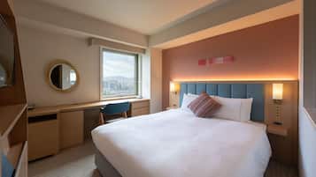 Double Room, Non Smoking (17.4㎡~17.6㎡) | Down comforters, in-room safe, desk, iron/ironing board