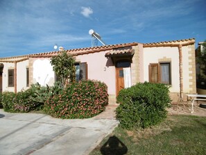 Exterior - free wifi, great location between Palermo & Trapani, near the beach (Sizilien)