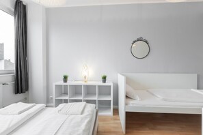2 bedrooms, iron/ironing board, free WiFi, bed sheets