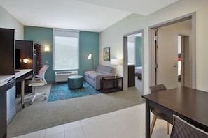 Premium bedding, pillow-top beds, minibar, desk - Home2 Suites by Hilton Holland (Holland)
