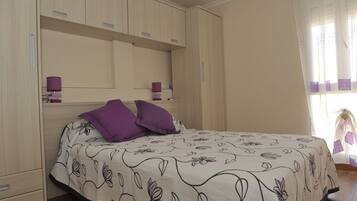 2 soverom, strykejern/-brett, wi-fi og sengetøy