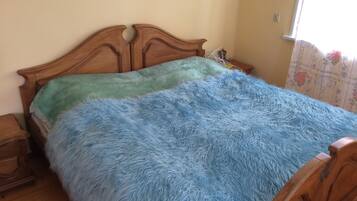 7 bedrooms, blackout curtains, iron/ironing board, free cots/infant beds