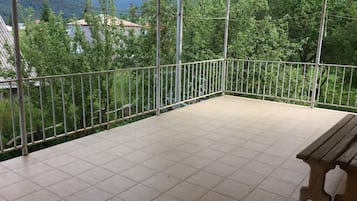 Daily continental breakfast for a fee