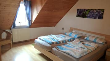 3 sovrum, strykjÀrn/strykbrÀda, gratis wi-fi och sÀngklÀder