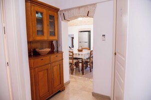 Refrigerador, microondas, tetera/pava eléctrica