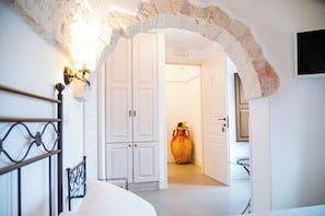 Double Room, City View | Desk, free WiFi, bed sheets