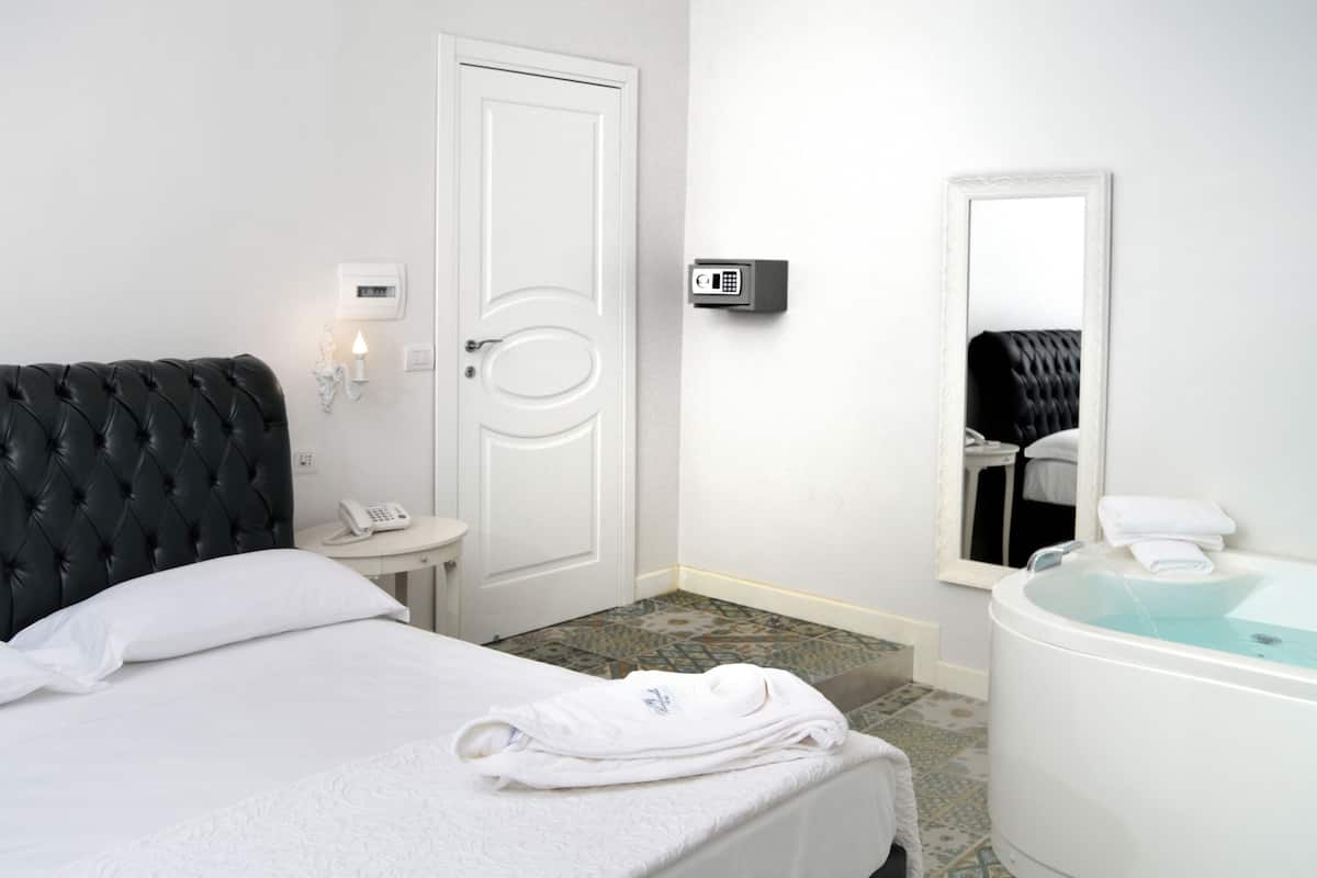 Frette Italian sheets, premium bedding, down duvets, pillow-top beds