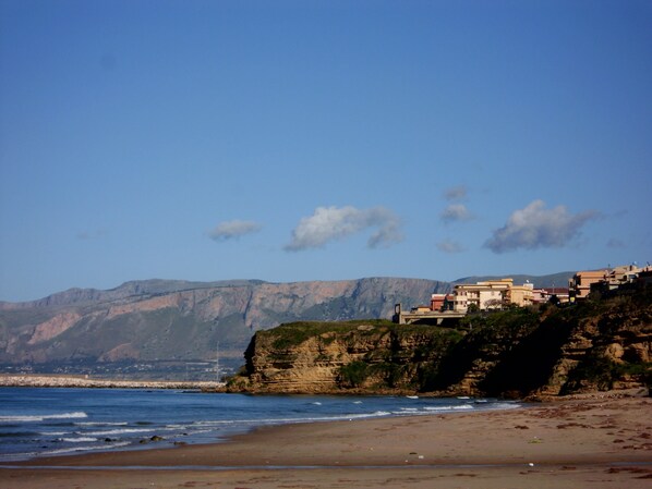 Sun-loungers, beach towels - Pure nature, central between Palermo & Trapani, free wifi (Sizilien)