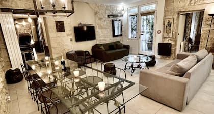 COURTYARD MAISON MARAIS 5 bedrooms + playground room