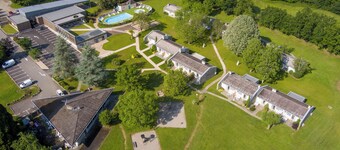 Espalion, apartment for 6 people, 2 bedrooms, heated swimming pool, ideal for families