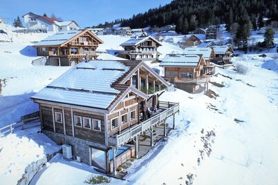 Chalet with lake view and ski-out - Sauna and pool