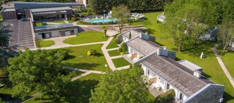 Espalion, pleasant accommodation 5 people, heated swimming pool, ideal for families