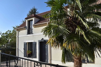 LOCATION 5 MINUTES FROM DISNEYLAND PARIS