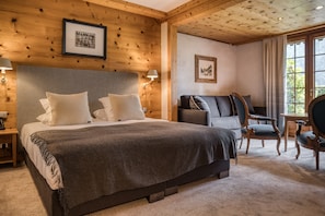 Junior Suite | 1 bedroom, minibar, in-room safe, individually decorated