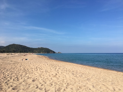 VILLA - MEER UND BERG BEACH -PISCINE- 400M - 8 Personen