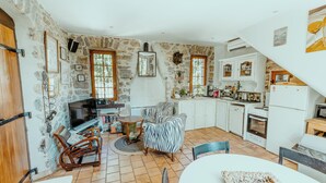 Unclassified image, 2 of 27, button - PROVENCE stone house with private pool (Lorgues)