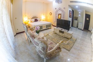 Premium bedding, minibar, in-room safe, desk - Madinat Al Bahr Business & Spa Hotel (Zanzibar Town)