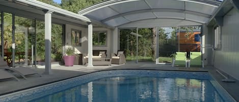 Piscine couverte, piscine extérieure