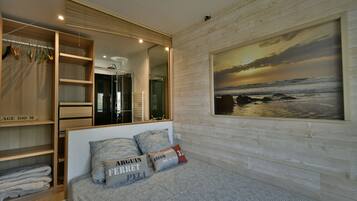 4 chambres, fer et planche Ă repasser, lit parapluie, Wi-Fi