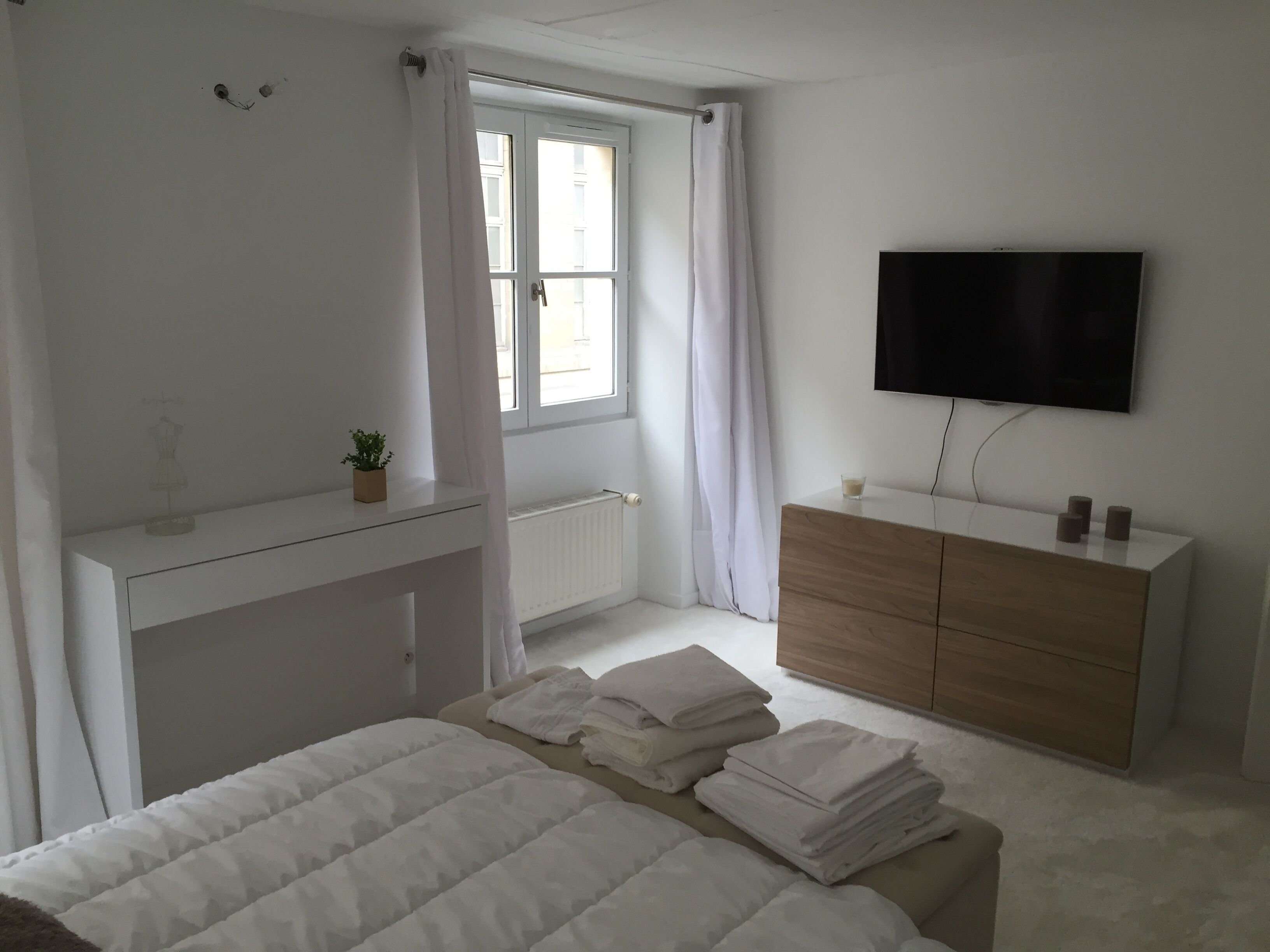 3 soverom, strykejern/-brett, wi-fi og sengetøy