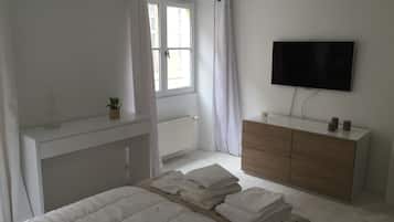 3 chambres, fer et planche à repasser, Wi-Fi, draps fournis