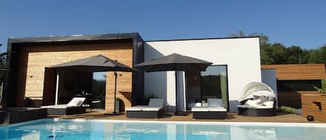 Piscine extérieure, piscine chauffée