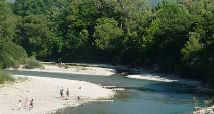 Maison au pied du Vercors aux portes de la DrÎme Provençale