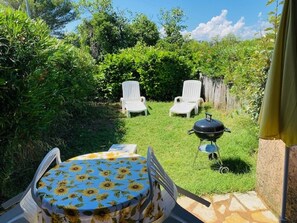 Outdoor dining - Air-conditioned rental, swimming pool, fenced garden, dogs accepted, wifi, parking (Lorgues)