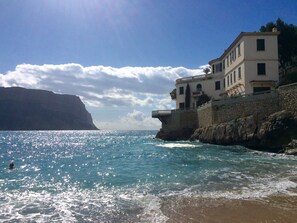Beach nearby - APARTMENT WITH TERRACE SEA ACCESS AT 50 M - PRESQU'ILE DE CASSIS (Cassis)
