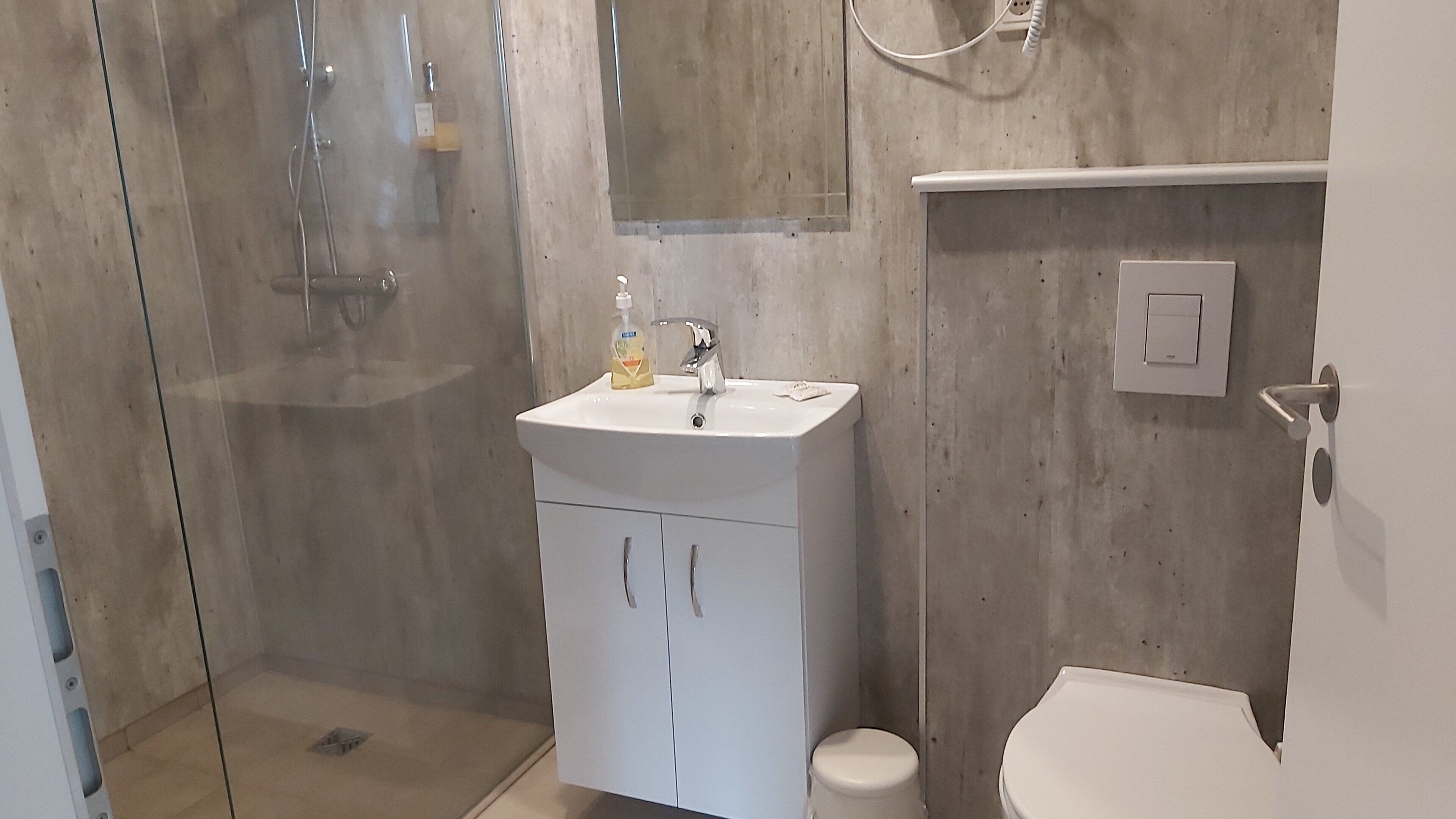 superior triple room, private bathroom | bathroom | shower, free toiletries, hair dryer, towels